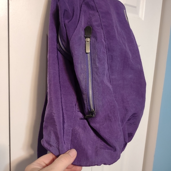 Living yoga bag with battery in pom-pom - Picture 3 of 9